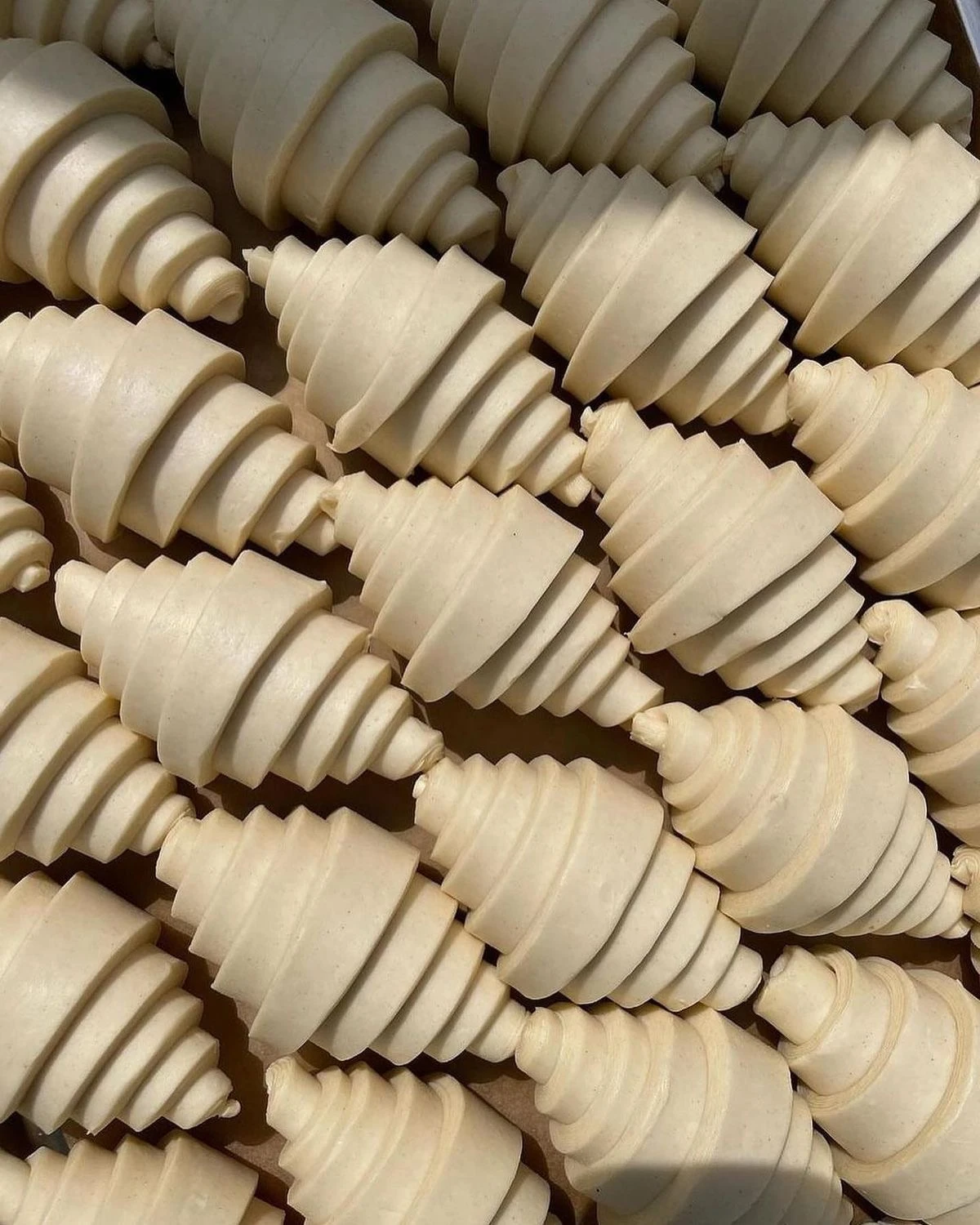 عجينة الكرواسون (بالجملة)
